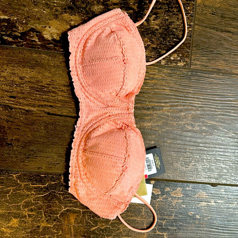 New Paula Hermany light pink bathing suit top ONLY size medium